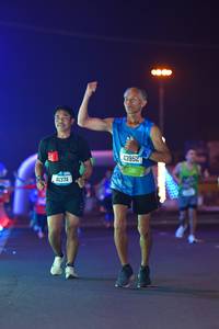 BIB: 41374, 43952
                            <button type="button" onclick="openModal(21423823)" class="btn btn-primary btn-sm float-right btn-popup" data-toggle="modal" data-target=".modal-high-quality">
                        <i class="fas fa-shopping-cart"></i> Add to Cart
                    </button>
                                            <button type="button" onclick="isThisMe(21423823, true)" class="btn btn-success btn-sm float-right btn-popup btn-isme hidden" data-toggle="tooltip" data-placement="bottom" title="นี่คือรูปของคุณใช่ไหม คลิกที่นี่เพื่อเอาเข้าอัลบั้ม">
                        <i class="fas fa-plus"></i> Add to album
                    </button>
                    <button type="button" onclick="isThisMe(21423823, false)" class="btn btn-warning btn-sm float-right btn-popup btn-isnotme hidden">
                        <i class="fas fa-ban"></i> Remove from album
                    </button>